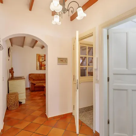 La Casa De *